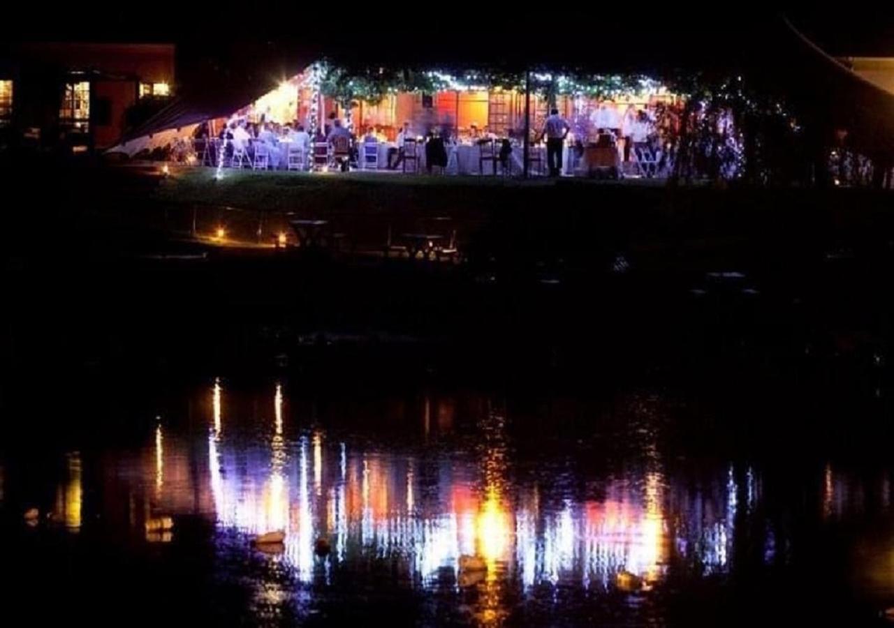 Wilgewandel Holiday Farm & Day Restaurant Oudtshoorn Bagian luar foto