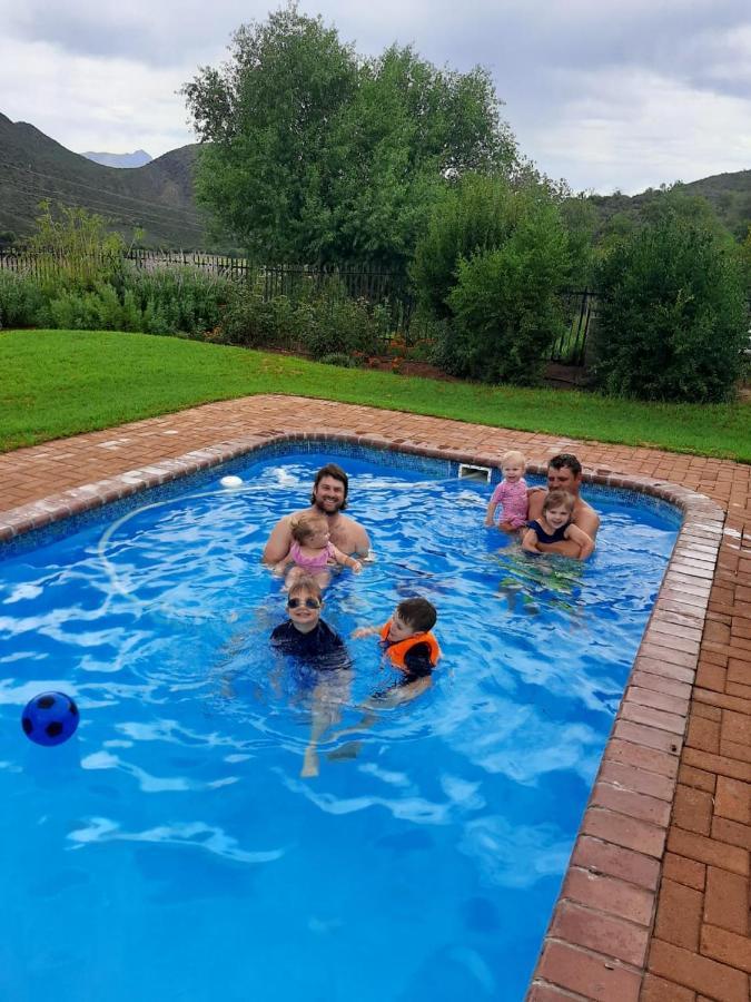 Wilgewandel Holiday Farm & Day Restaurant Oudtshoorn Bagian luar foto