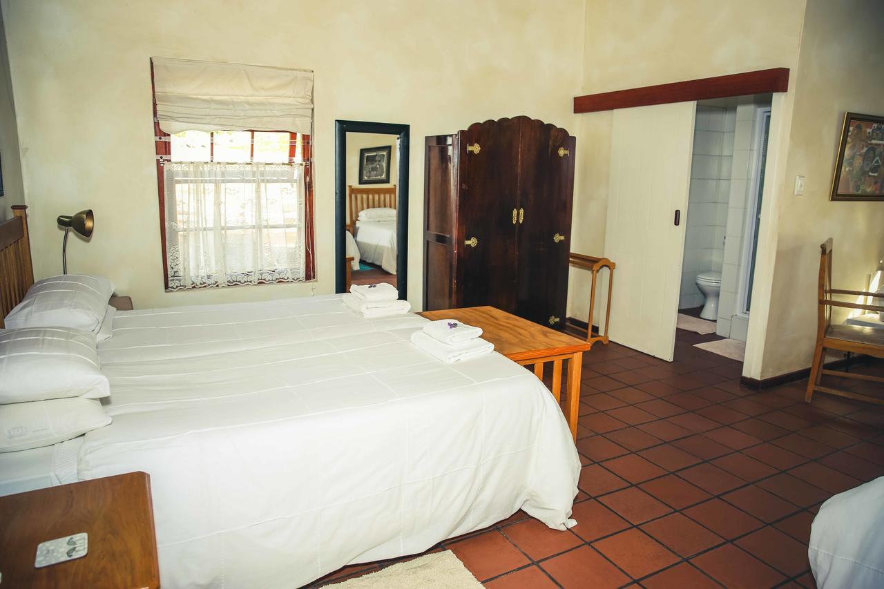 Wilgewandel Holiday Farm & Day Restaurant Oudtshoorn Bagian luar foto