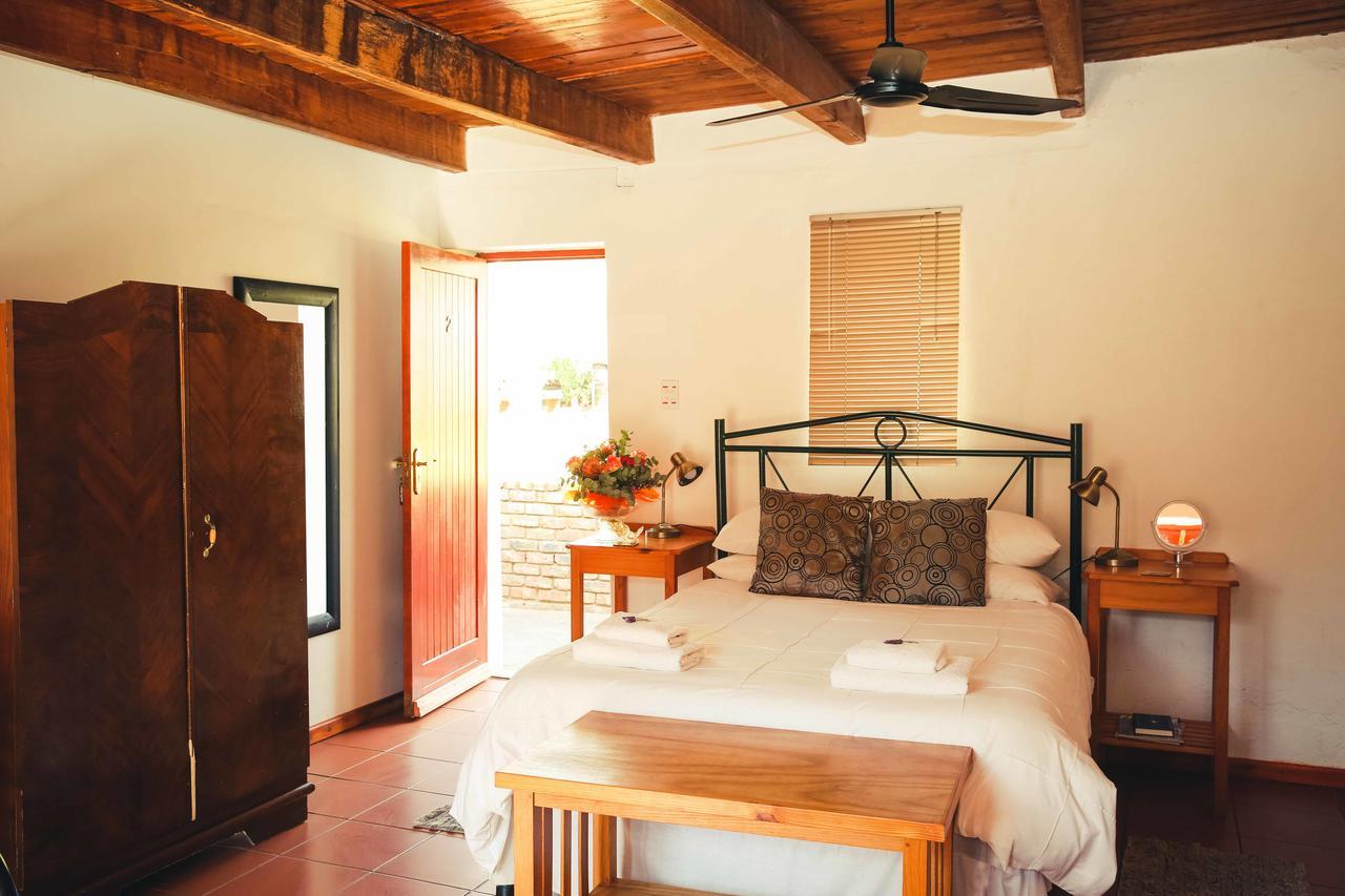 Wilgewandel Holiday Farm & Day Restaurant Oudtshoorn Bagian luar foto