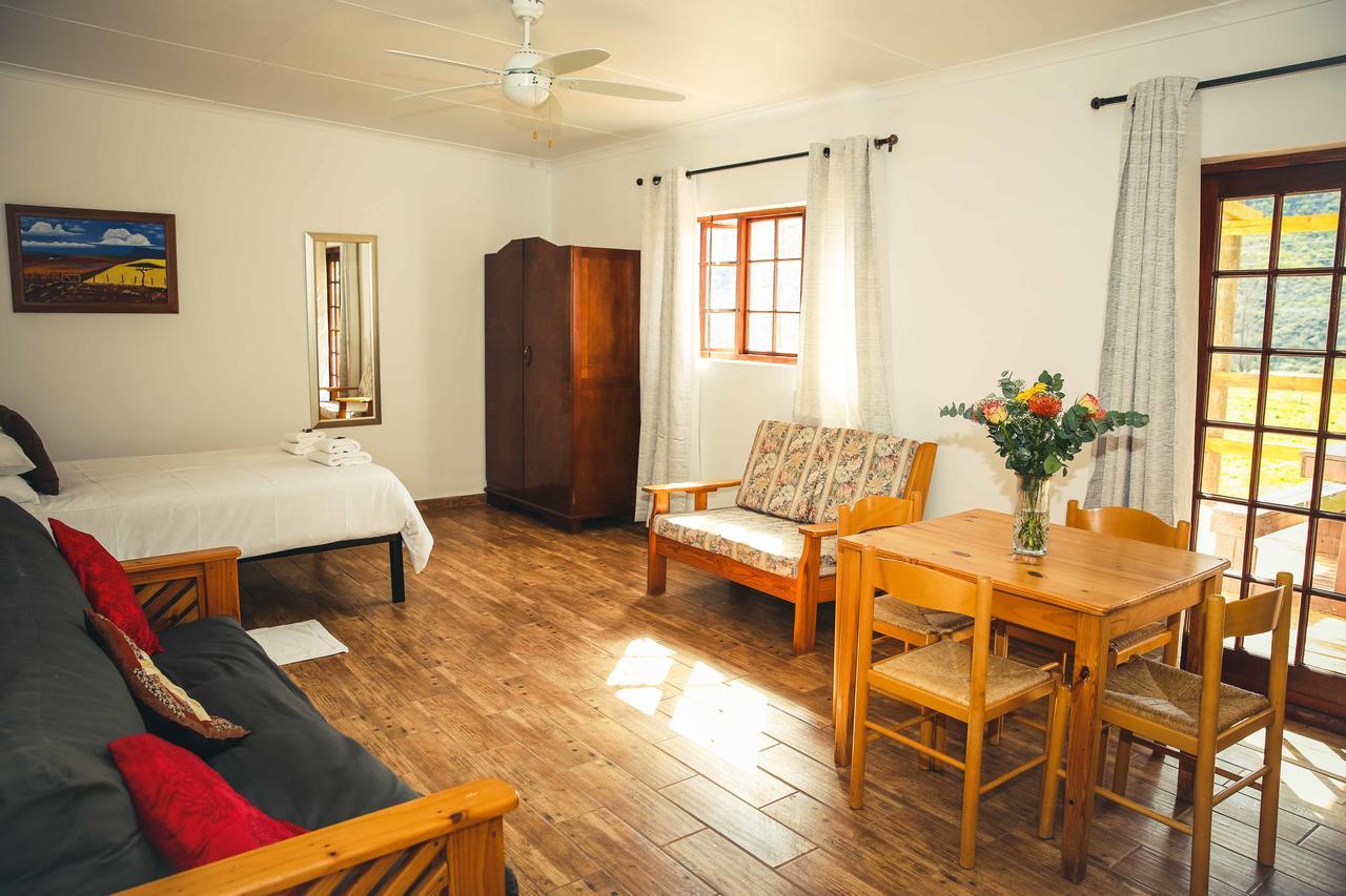 Wilgewandel Holiday Farm & Day Restaurant Oudtshoorn Bagian luar foto