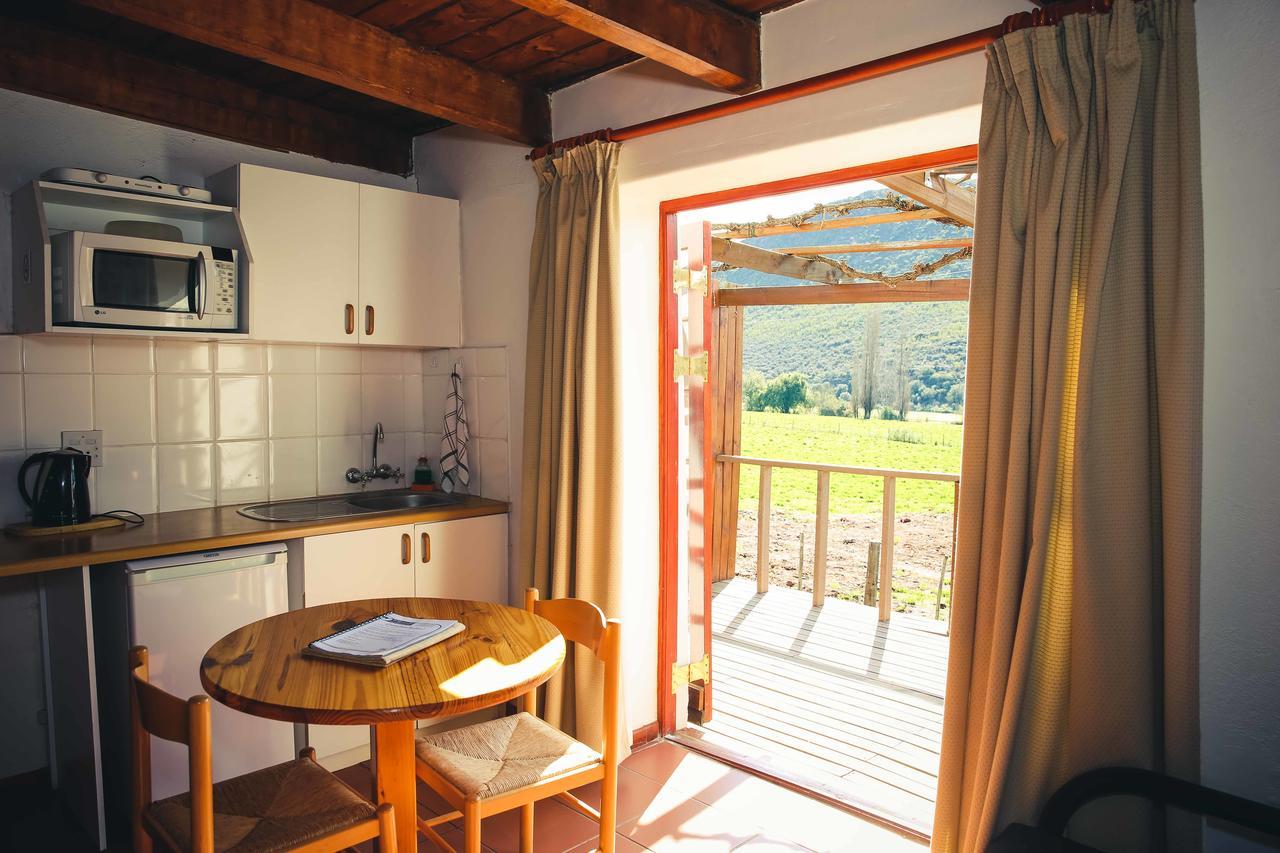 Wilgewandel Holiday Farm & Day Restaurant Oudtshoorn Bagian luar foto