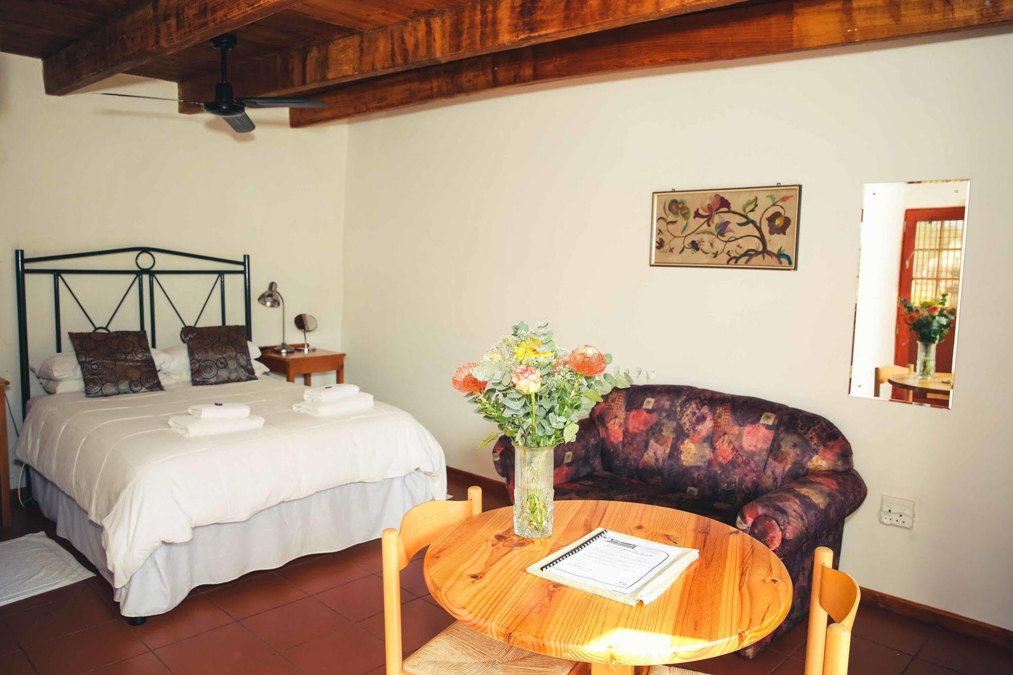Wilgewandel Holiday Farm & Day Restaurant Oudtshoorn Bagian luar foto