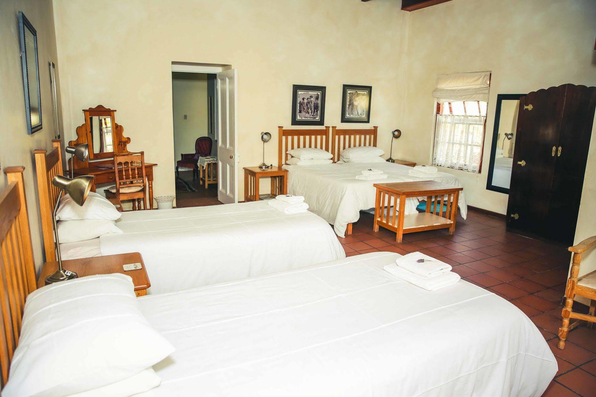 Wilgewandel Holiday Farm & Day Restaurant Oudtshoorn Bagian luar foto