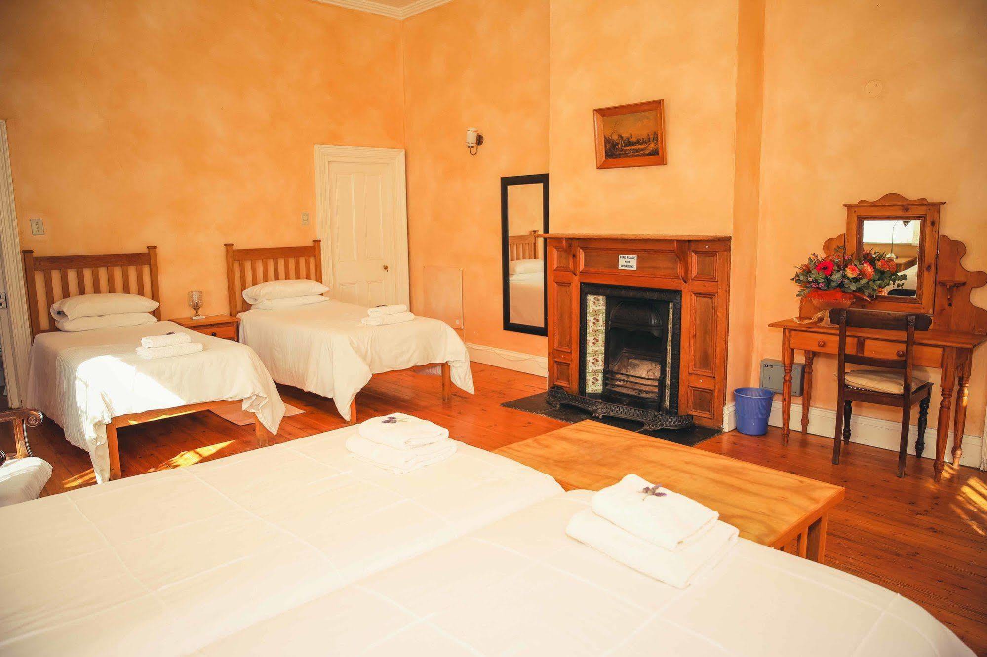 Wilgewandel Holiday Farm & Day Restaurant Oudtshoorn Bagian luar foto